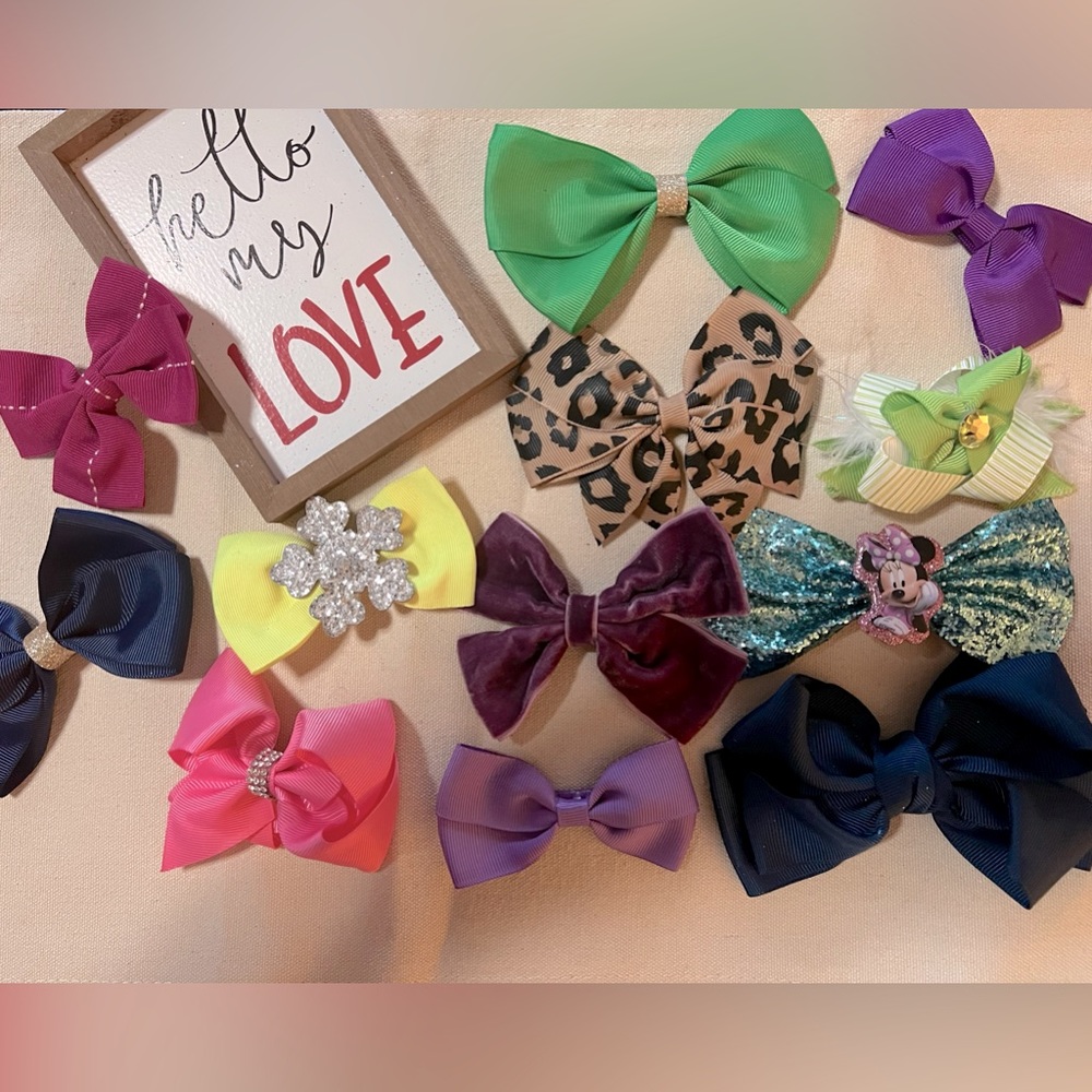 Variety of Hair bows & barrettes